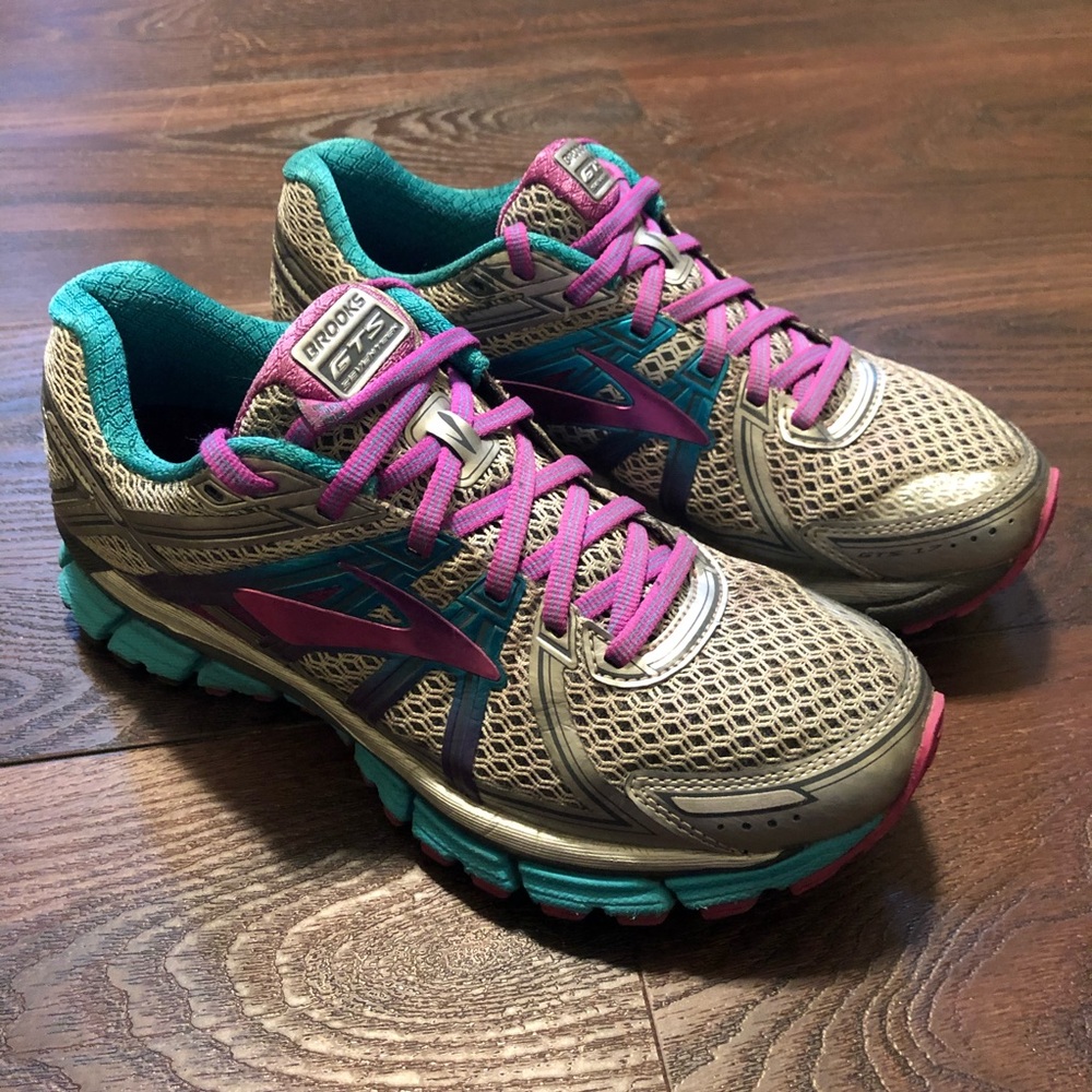 Brooks Adrenaline GTS 17 Women’s running sneakers